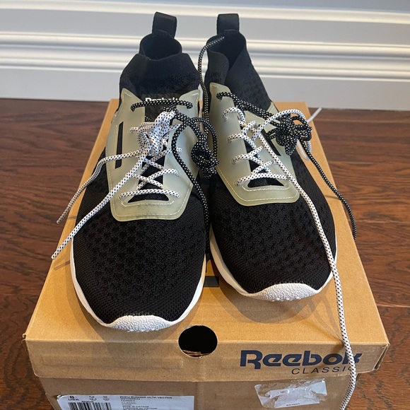 Women’s Reebok sneakers 8 - Picture 3 of 5